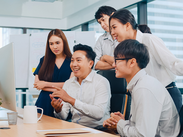 Chính sách nhân sự